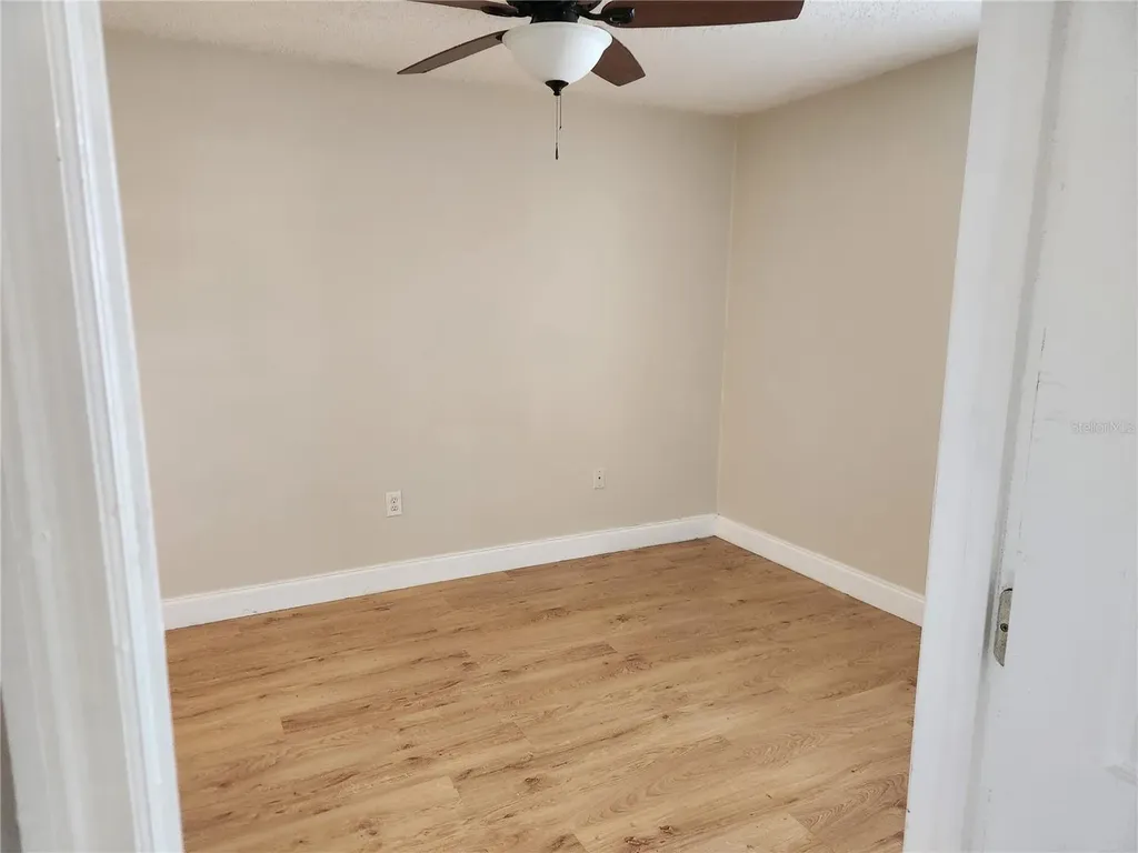 803 Lake Haven Square Brandon FL 33511