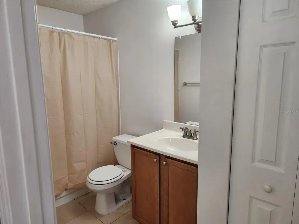 803 Lake Haven Square Brandon FL 33511