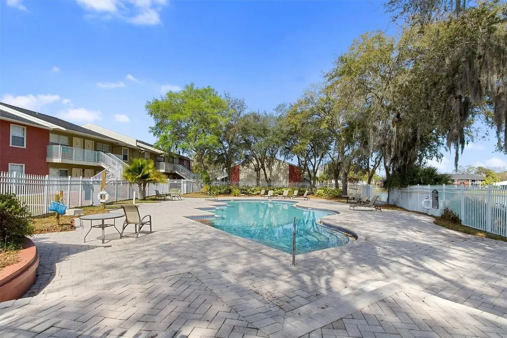 803 Lake Haven Square Brandon FL 33511