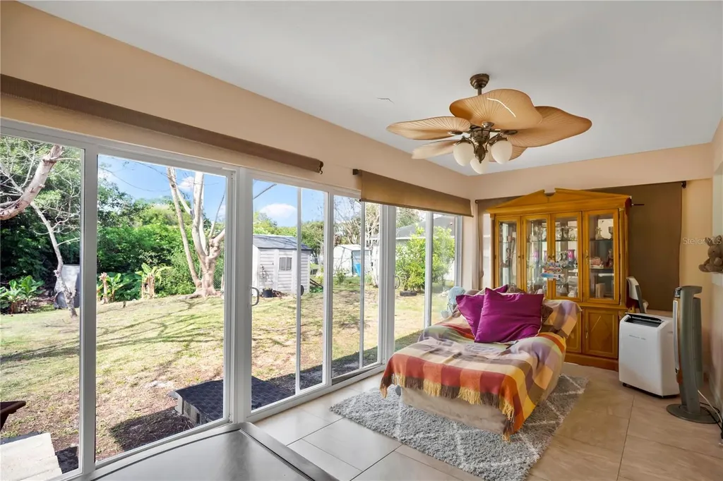 18 Angeles Road Debary FL 32713