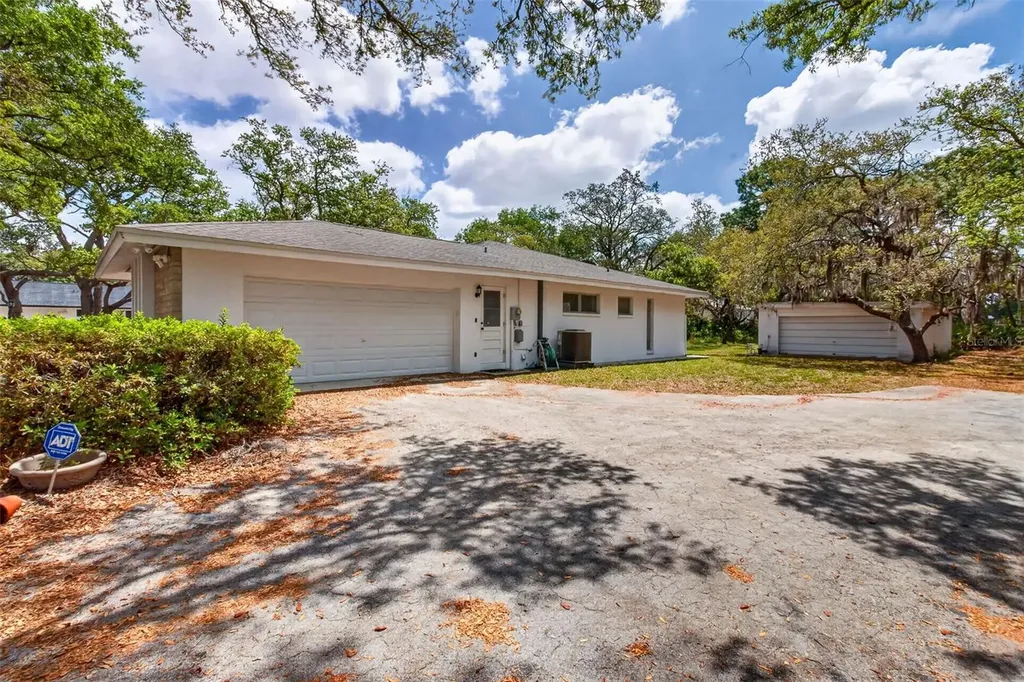 13222 98th Avenue Seminole FL 33776