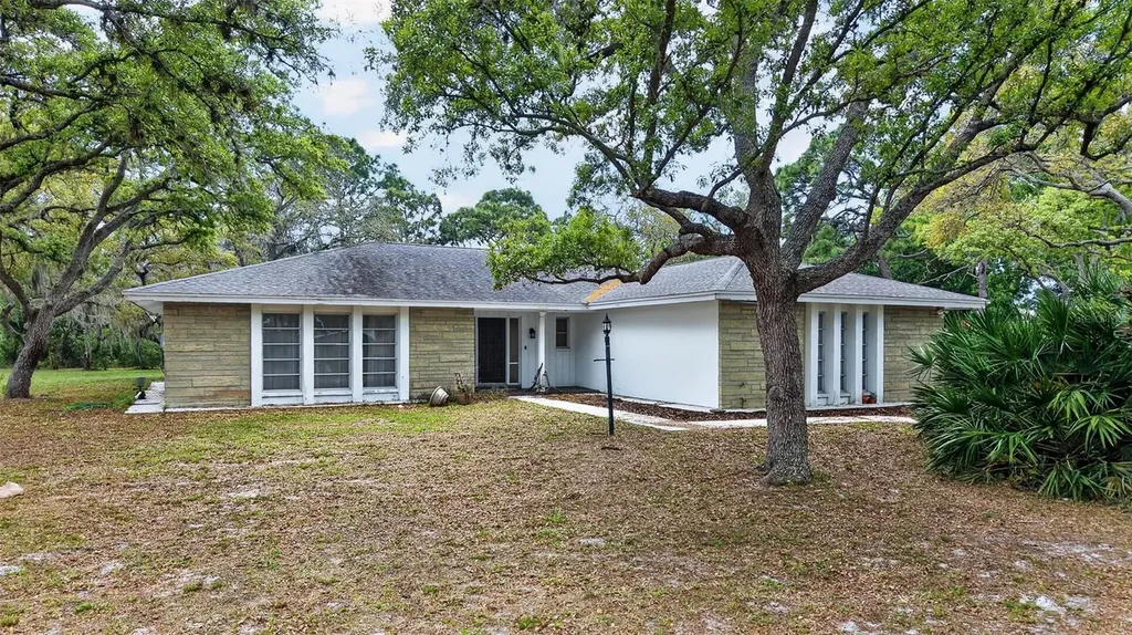 13222 98th Avenue Seminole FL 33776