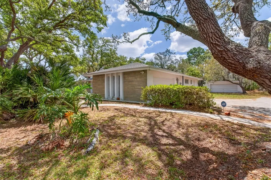 13222 98th Avenue Seminole FL 33776