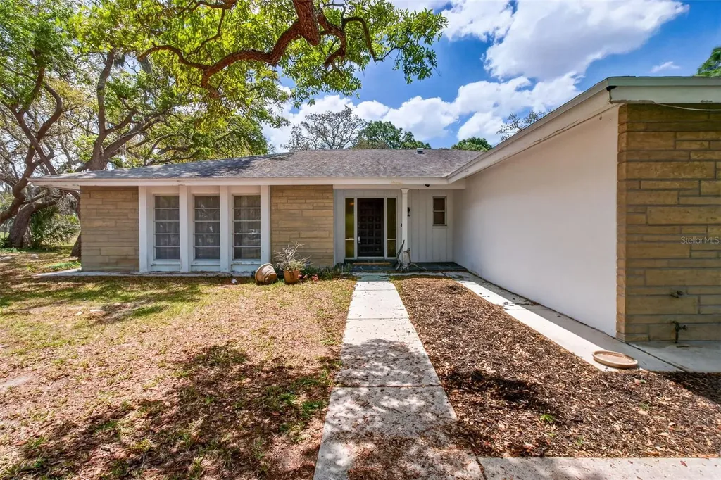 13222 98th Avenue Seminole FL 33776