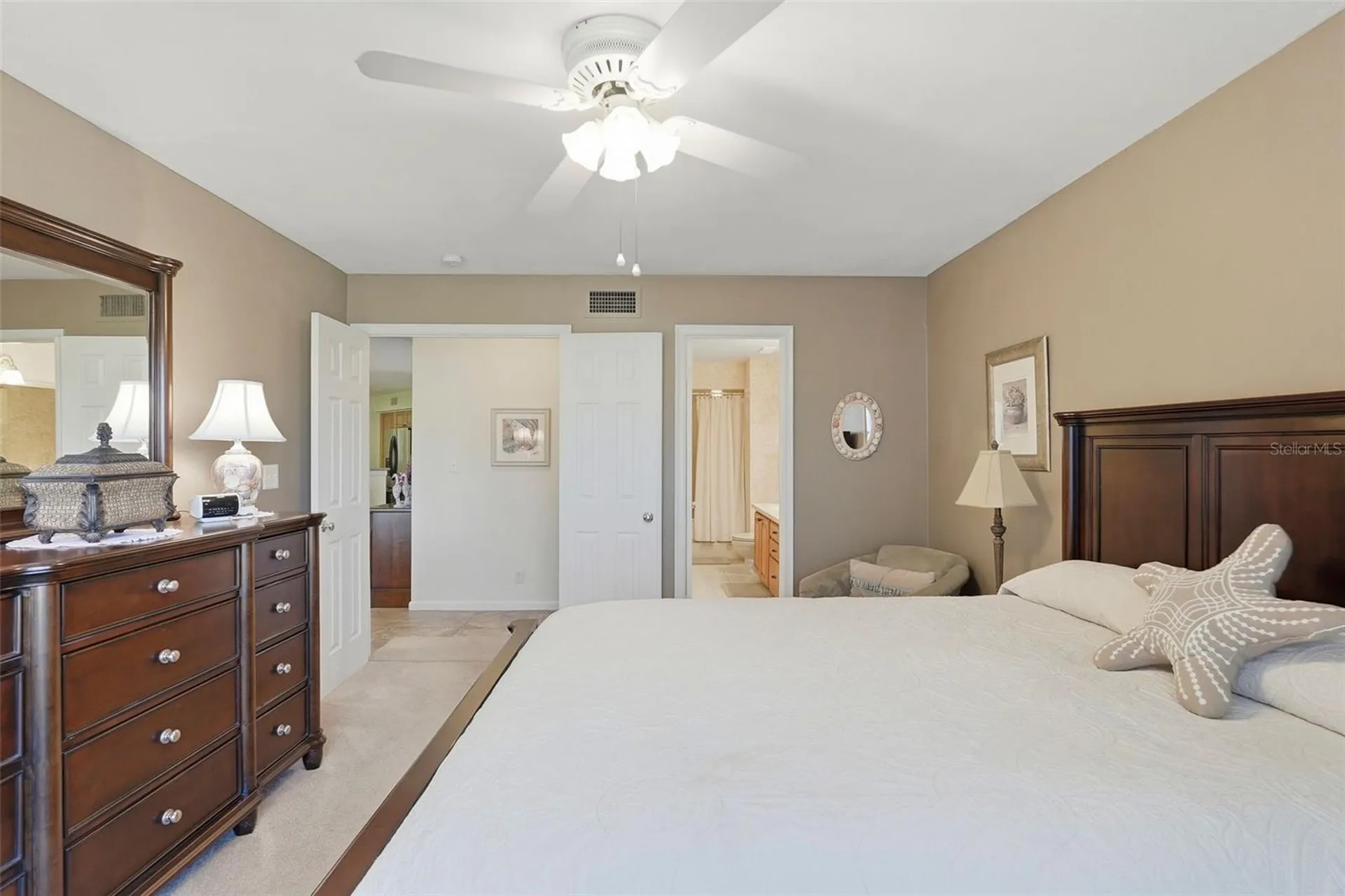 6077 Bahia Del Mar Boulevard St Petersburg FL 33715