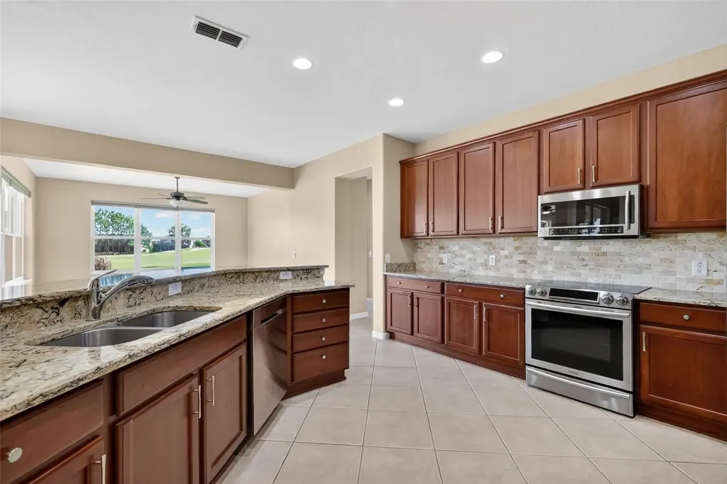 9455 SW 71st Loop Ocala FL 34481