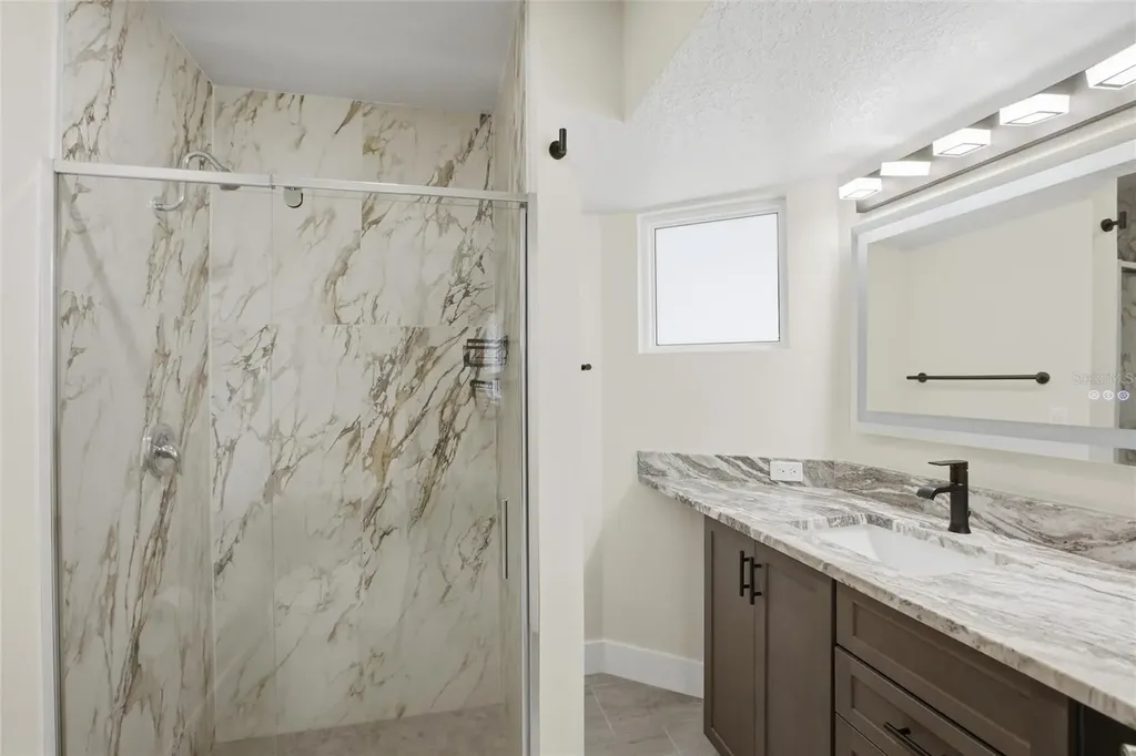3106 Oxford Drive W Bradenton FL 34205