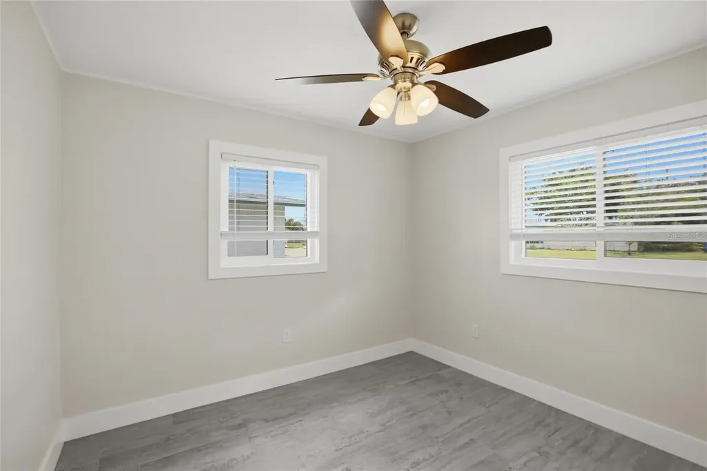 3106 Oxford Drive W Bradenton FL 34205