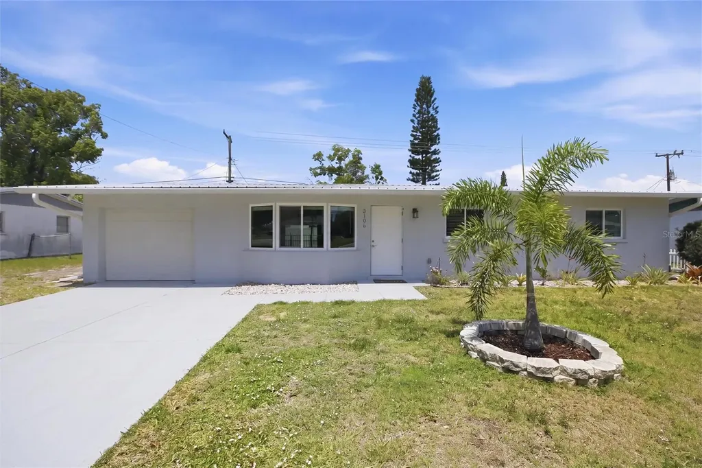 3106 Oxford Drive W Bradenton FL 34205