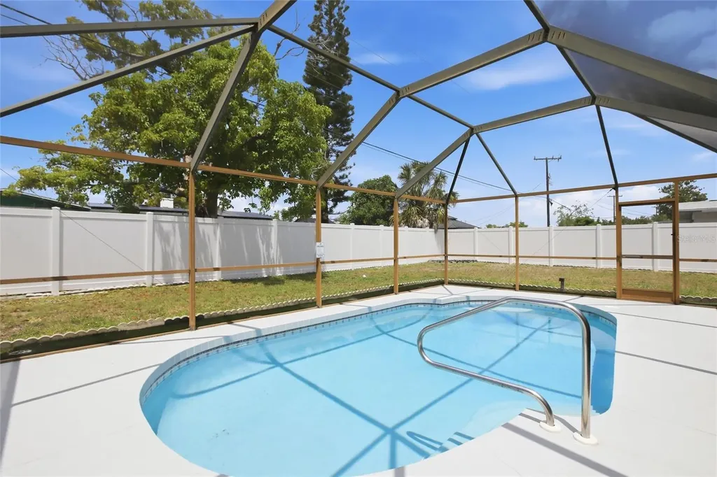 3106 Oxford Drive W Bradenton FL 34205