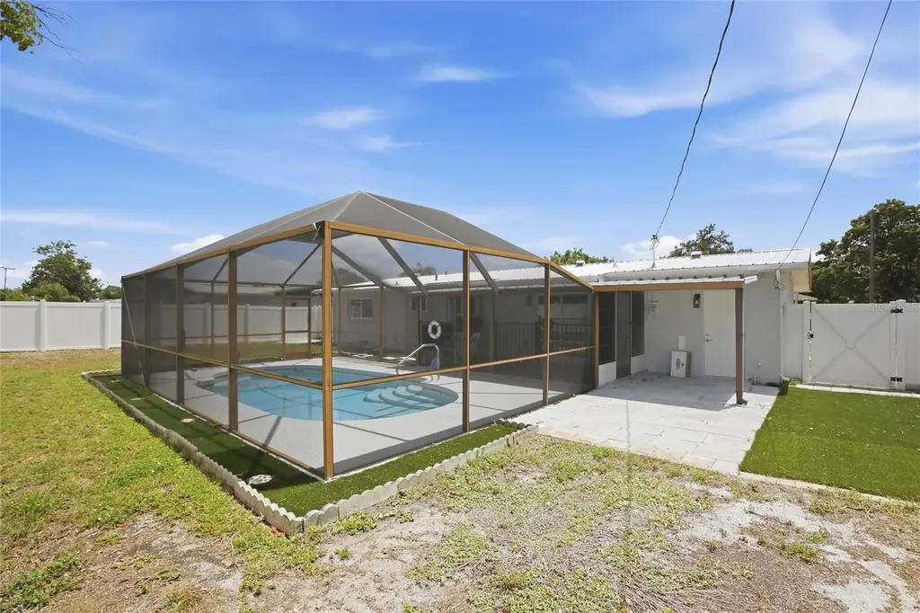 3106 Oxford Drive W Bradenton FL 34205