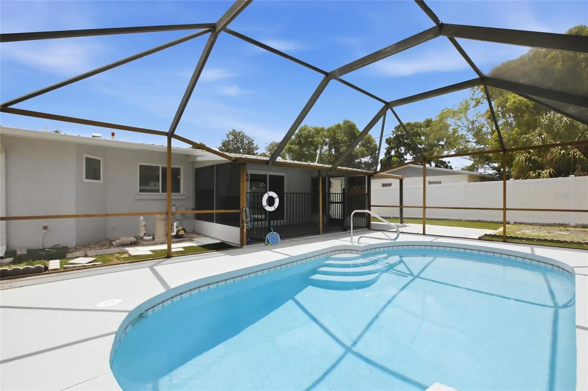 3106 Oxford Drive W Bradenton FL 34205