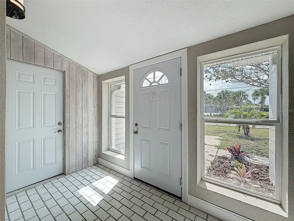 4221 Shore Acres Boulevard NE St Petersburg FL 33703