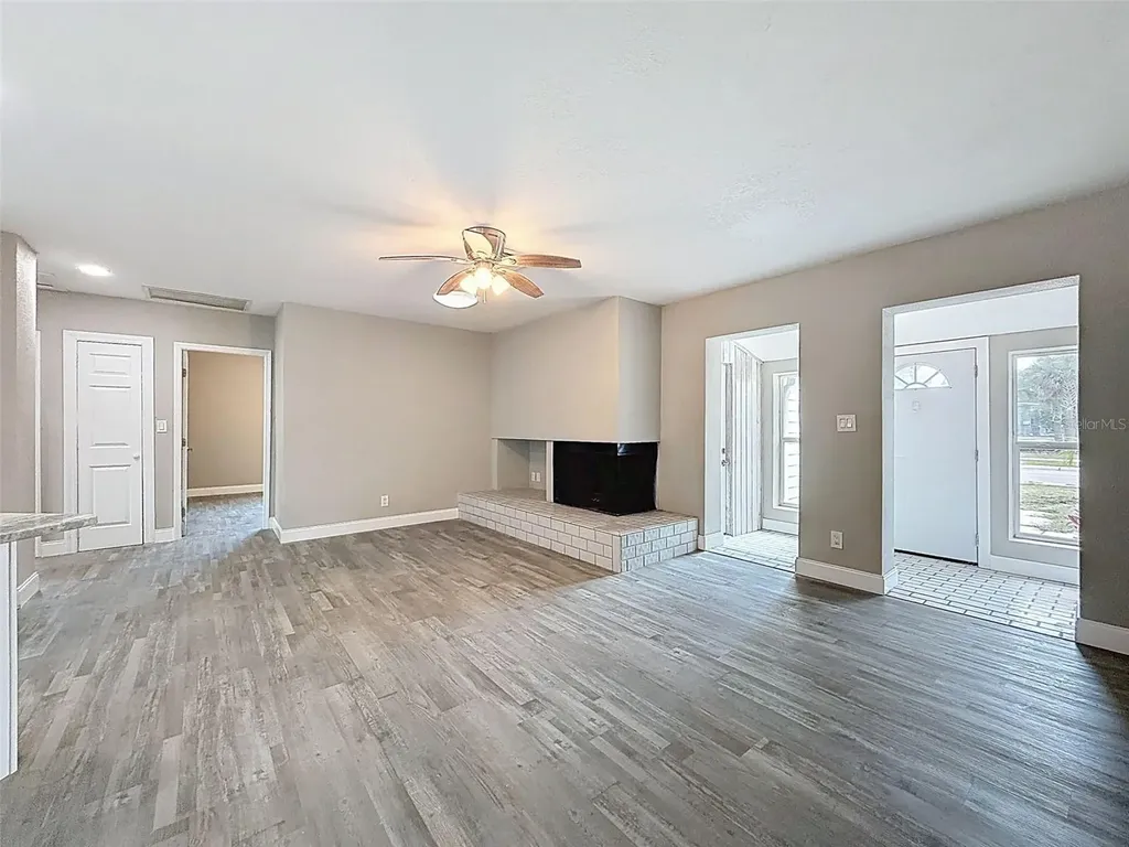 4221 Shore Acres Boulevard NE St Petersburg FL 33703