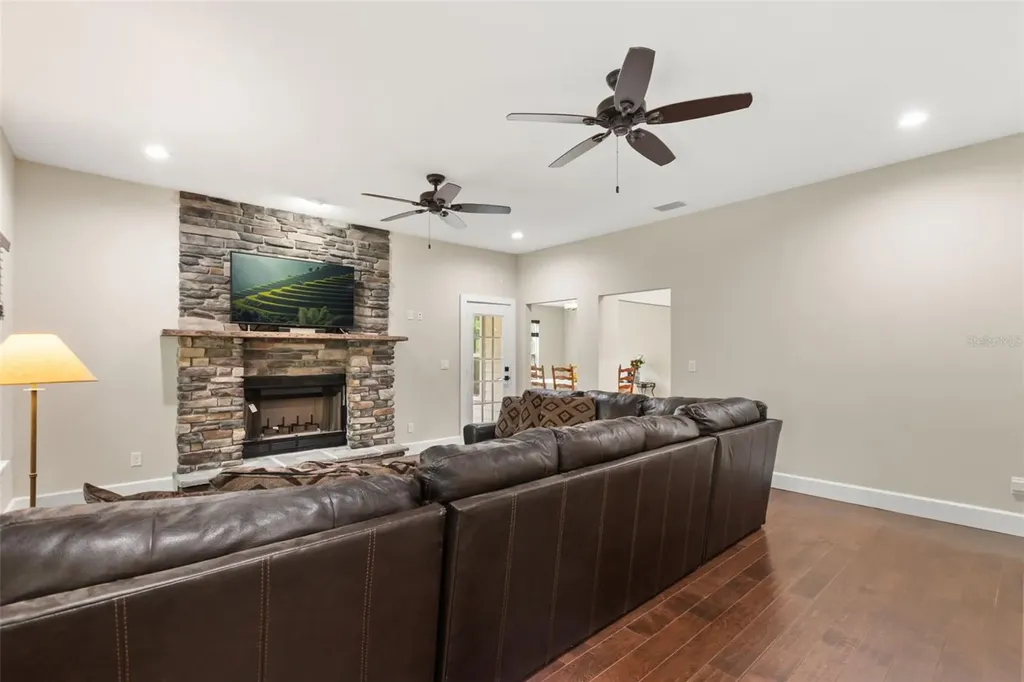 925 Blackjack Ridge Trail Lake Helen FL 32744