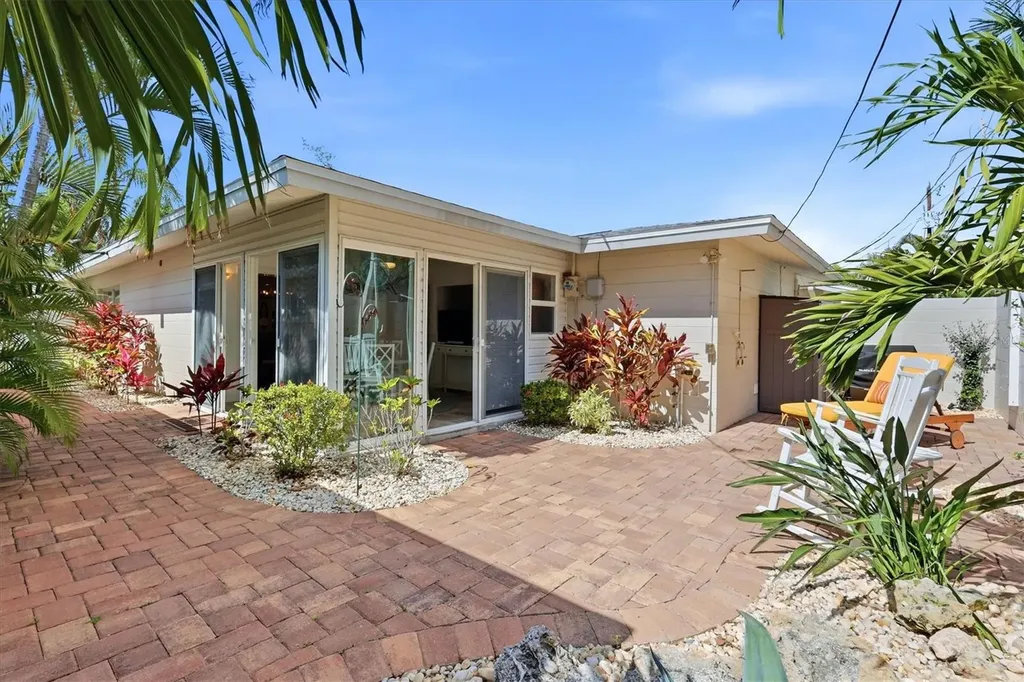 6005 Midnight Pass Road Sarasota FL 34242