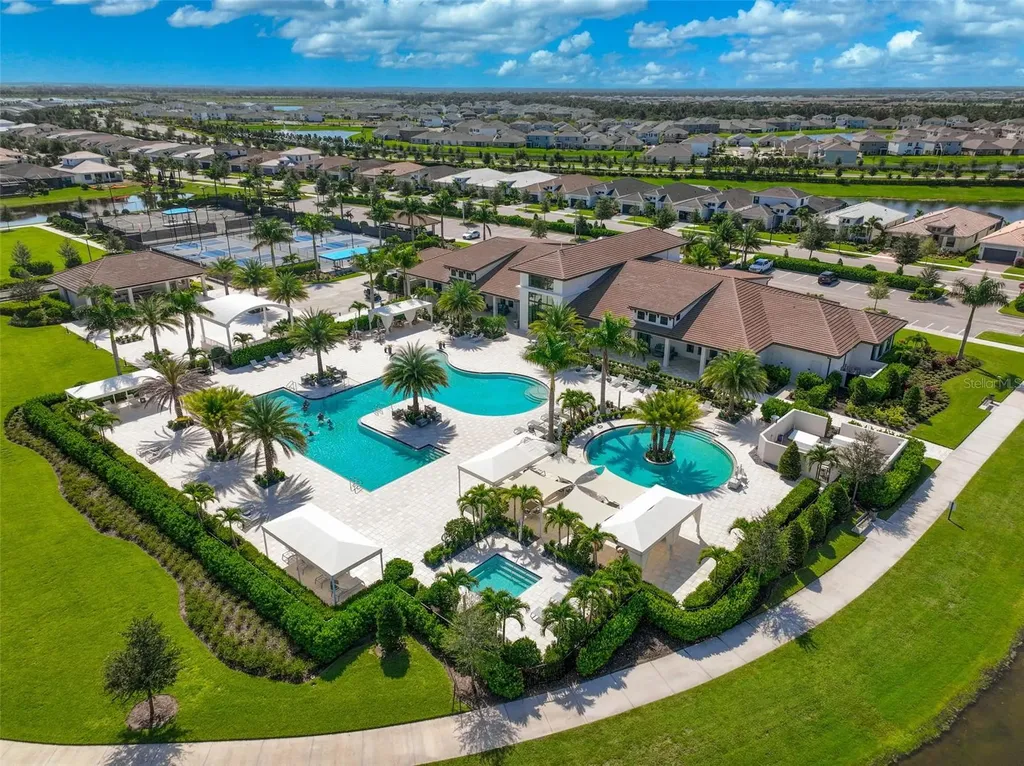 4940 Surfside Circle Bradenton FL 34211