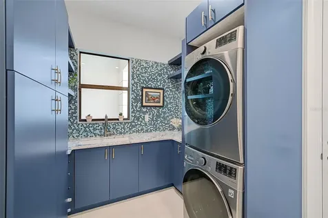 4940 Surfside Circle Bradenton FL 34211