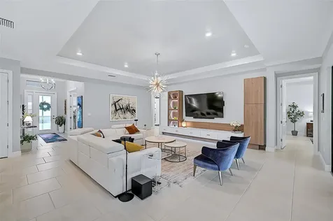 4940 Surfside Circle Bradenton FL 34211
