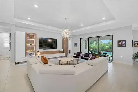 4940 Surfside Circle Bradenton FL 34211