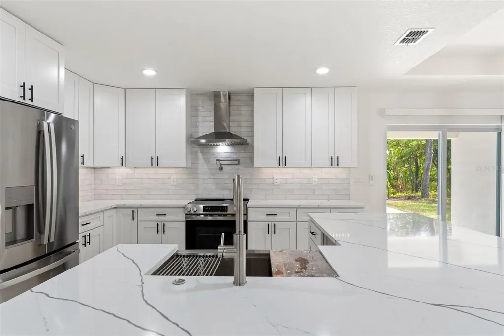 12116 Petrel Avenue Weeki Wachee FL 34614
