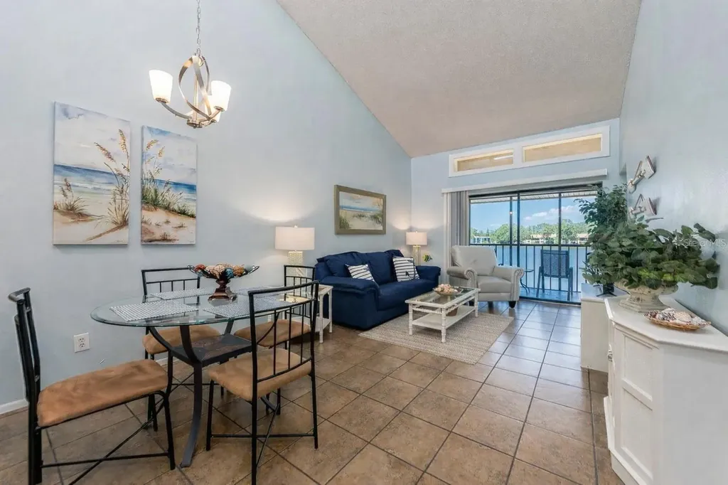 304 Woodlake Wynde Oldsmar FL 34677