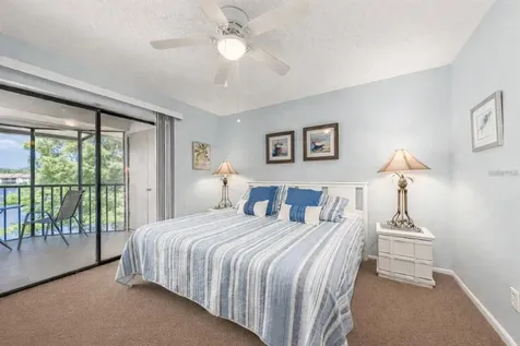 304 Woodlake Wynde Oldsmar FL 34677