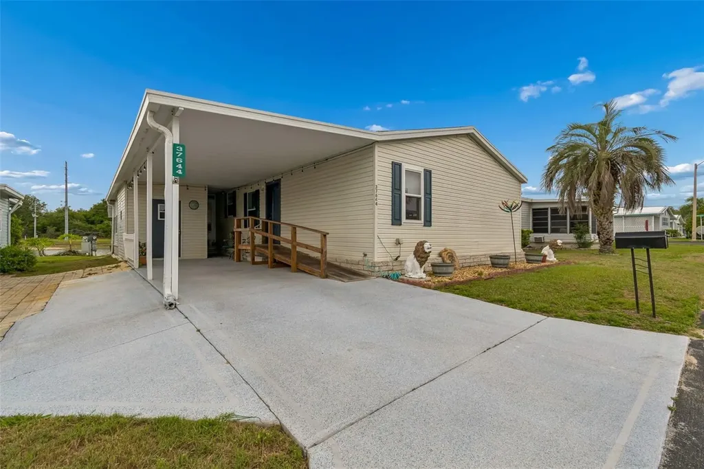37644 Pinata Avenue Zephyrhills FL 33541
