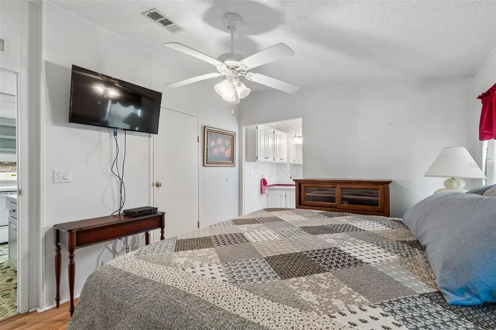 37644 Pinata Avenue Zephyrhills FL 33541