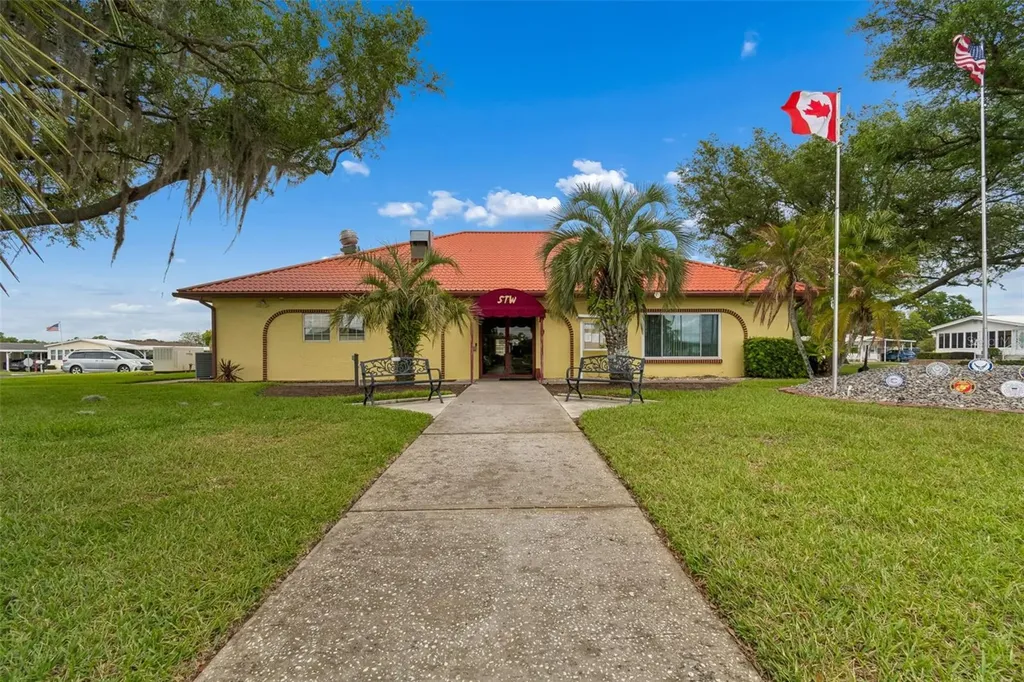 37644 Pinata Avenue Zephyrhills FL 33541