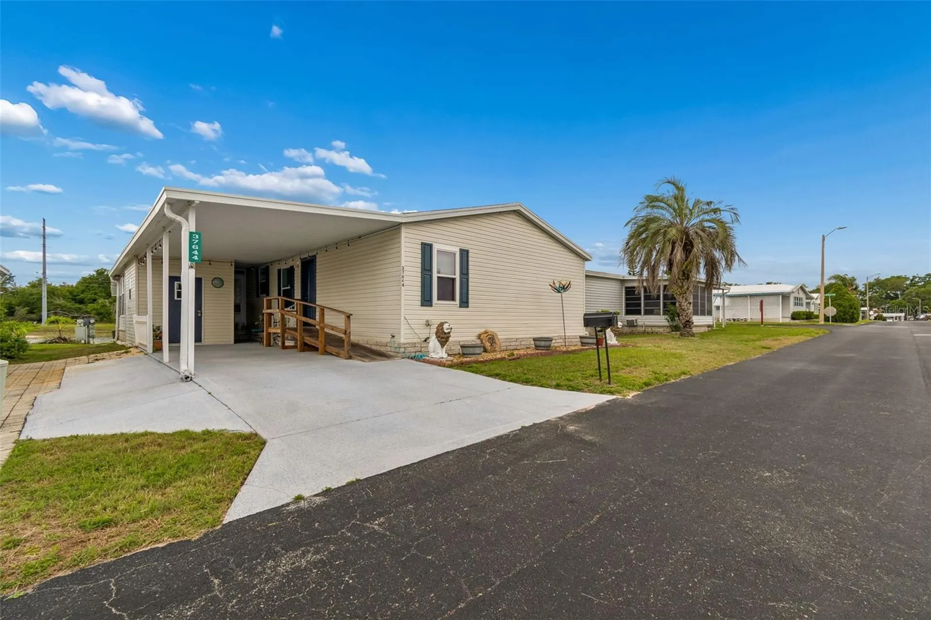 37644 Pinata Avenue Zephyrhills FL 33541
