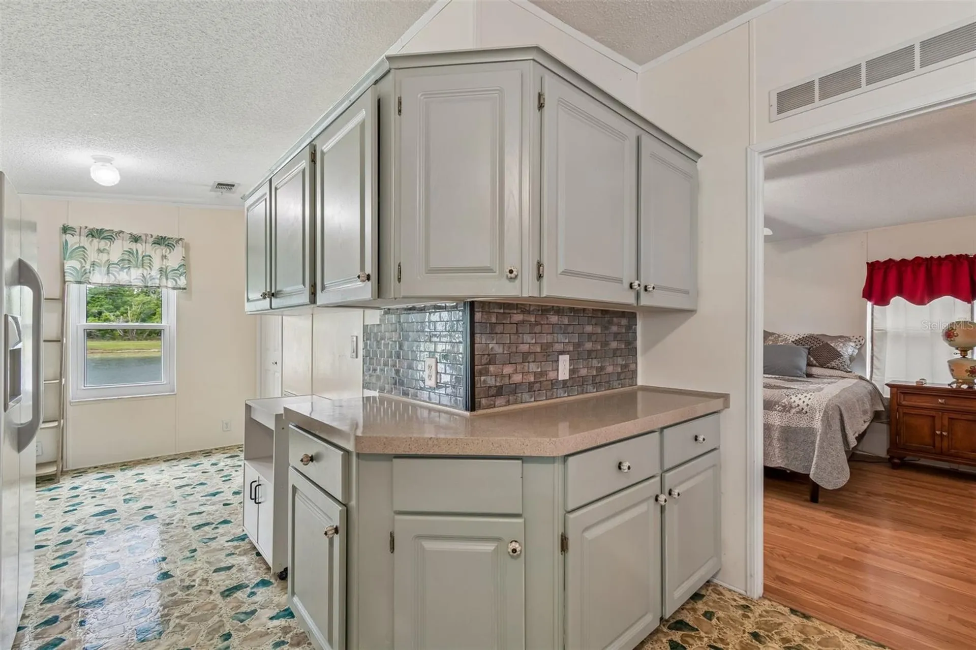 37644 Pinata Avenue Zephyrhills FL 33541
