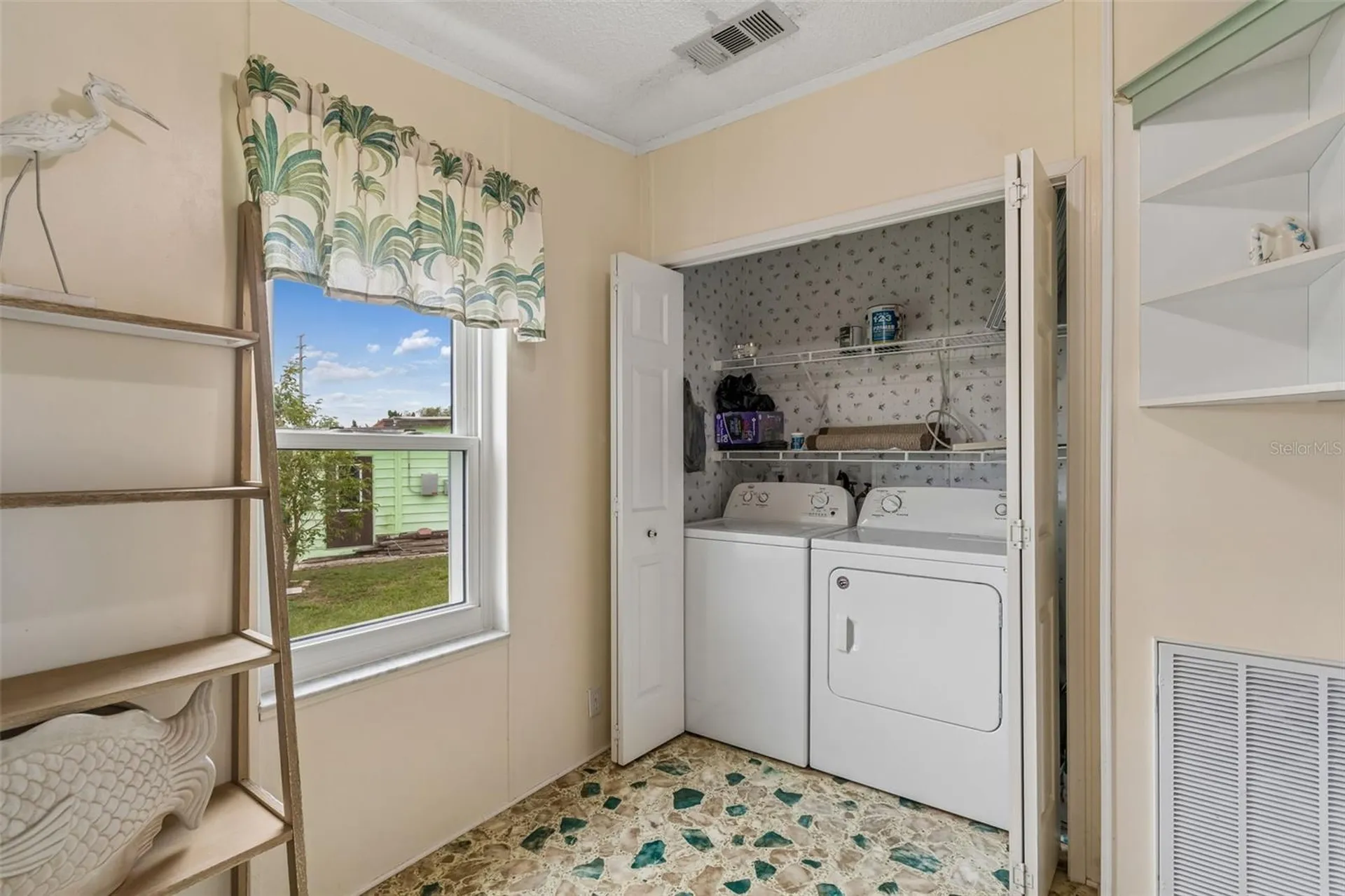 37644 Pinata Avenue Zephyrhills FL 33541