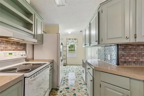 37644 Pinata Avenue Zephyrhills FL 33541