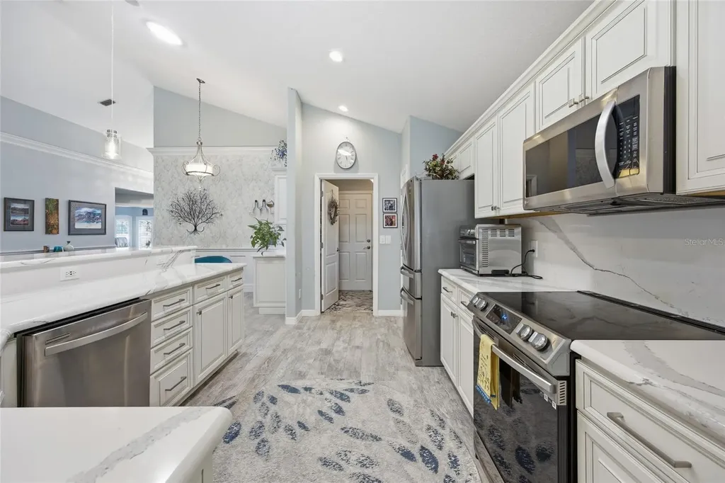 6120 Landings Boulevard Lady Lake FL 32159