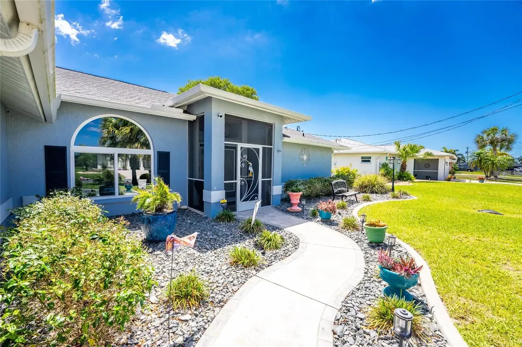 7 Sportsman Terrace Rotonda West FL 33947