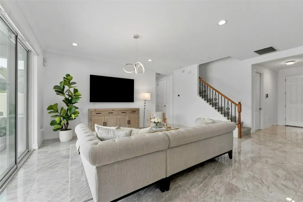 8012 Red Orchard Court Tampa FL 33635