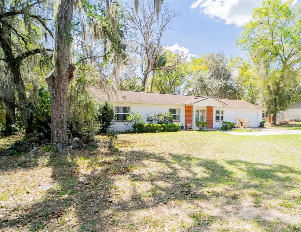 707 Howard Street Inverness FL 34453