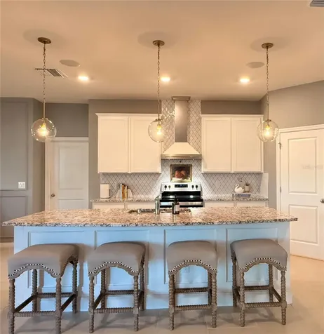 10800 Laxer Cay Loop San Antonio FL 33576