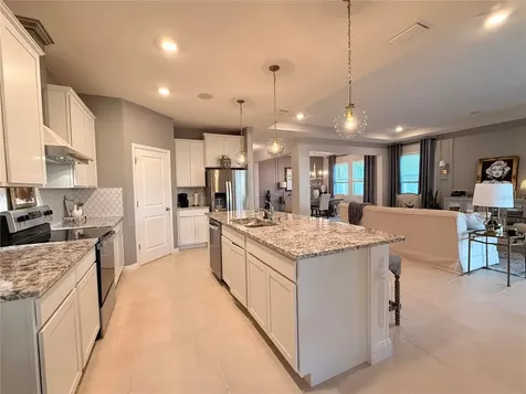 10800 Laxer Cay Loop San Antonio FL 33576