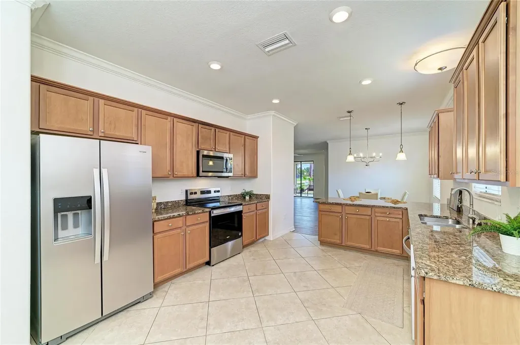 113 Wandering Wetlands Circle Bradenton FL 34212