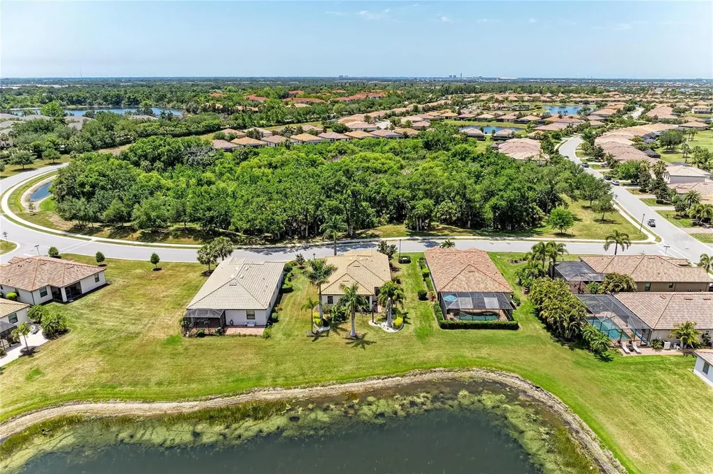 113 Wandering Wetlands Circle Bradenton FL 34212