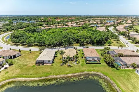 113 Wandering Wetlands Circle Bradenton FL 34212