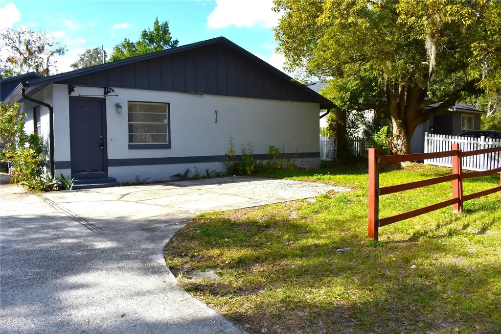 912 Pine Avenue Sanford FL 32771