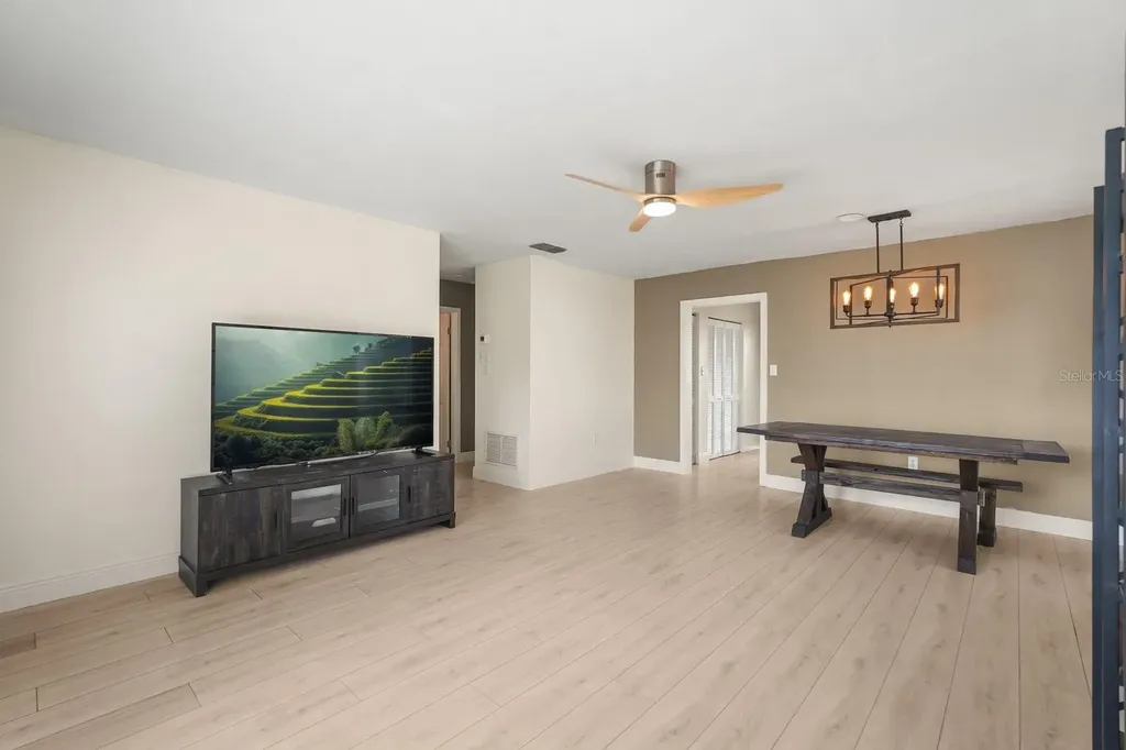 2770 Curry Ford Road Orlando FL 32806