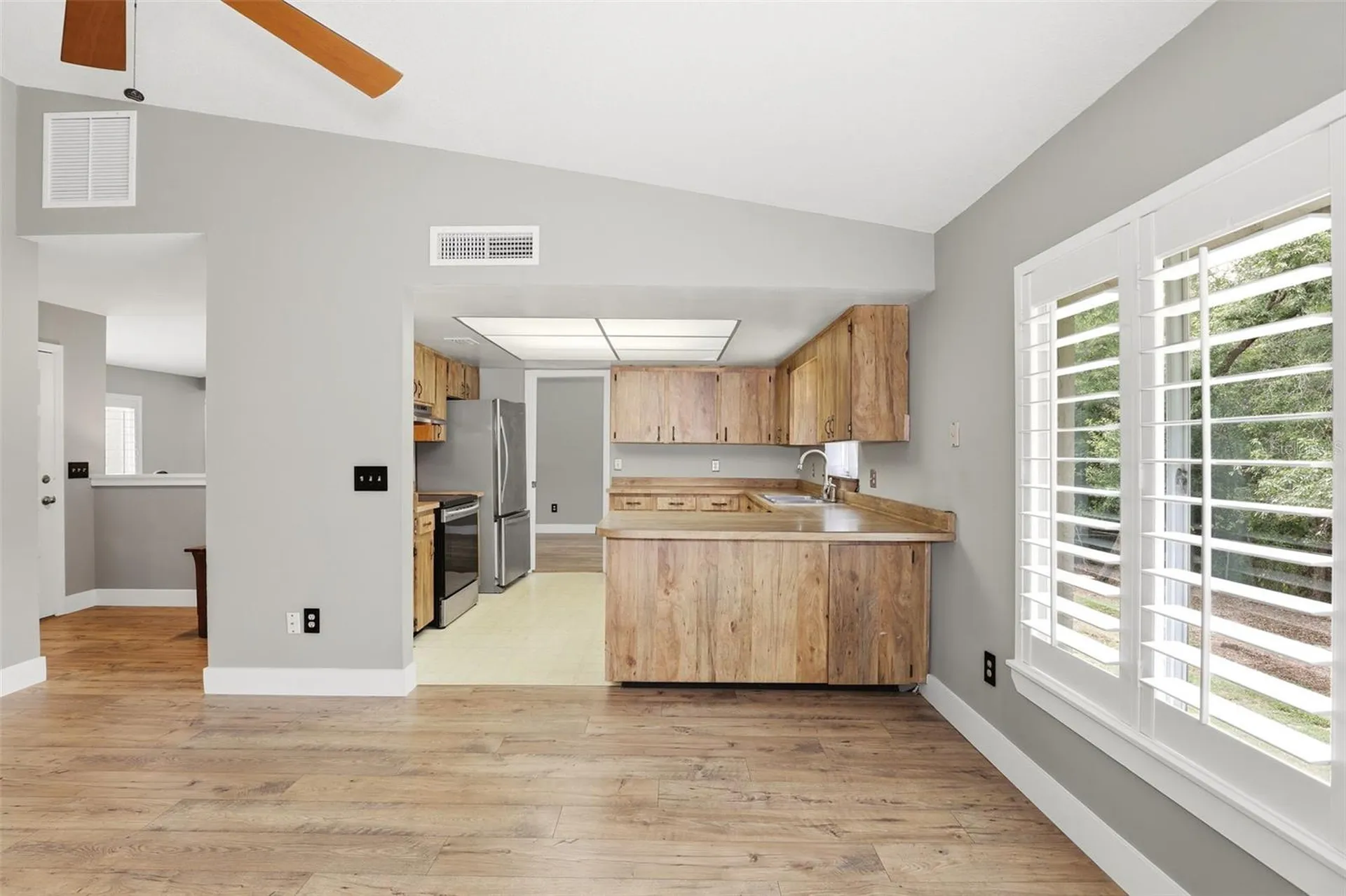 1129 Virginia Avenue Altamonte Springs FL 32701