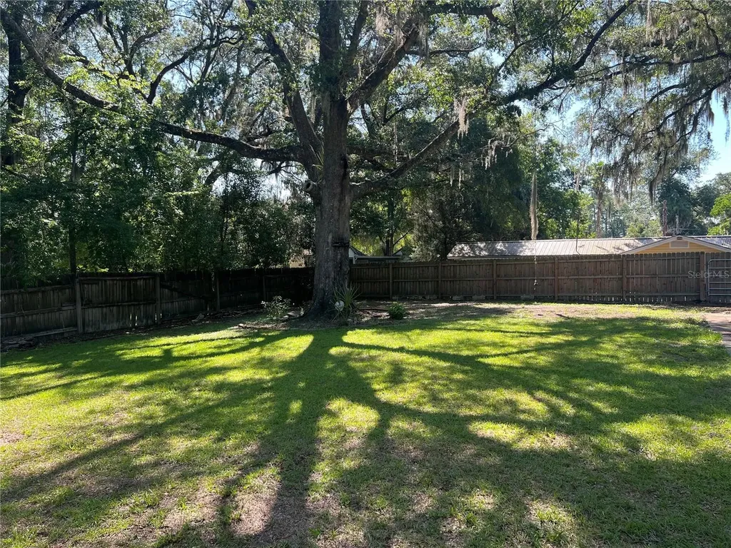 18771 NW 244th Street High Springs FL 32643