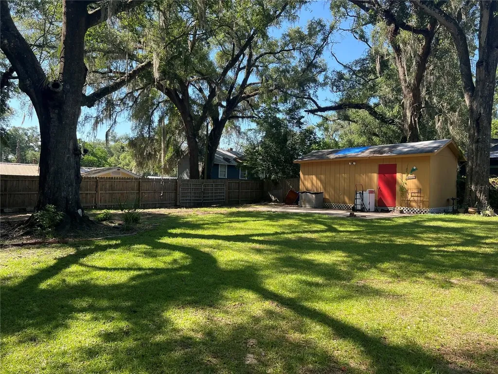 18771 NW 244th Street High Springs FL 32643
