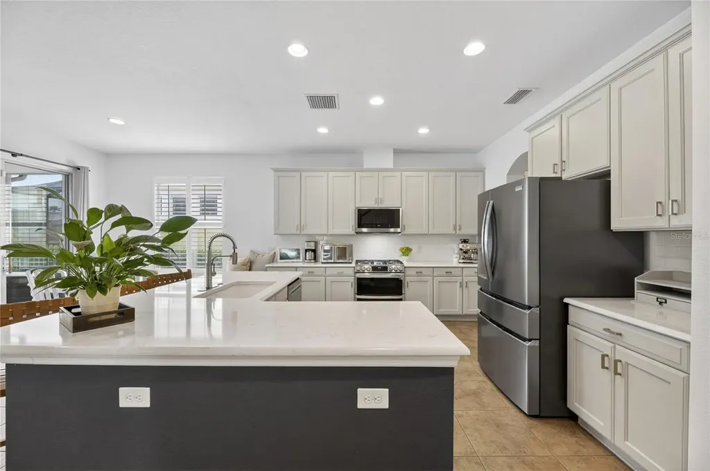 8115 Savannah Point Court Tampa FL 33647