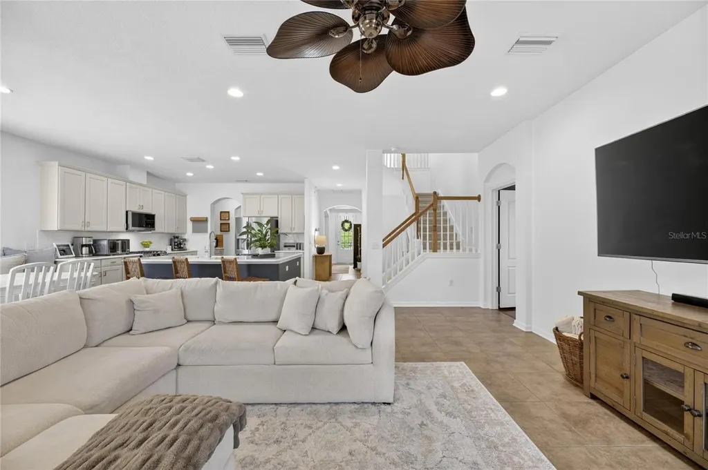 8115 Savannah Point Court Tampa FL 33647